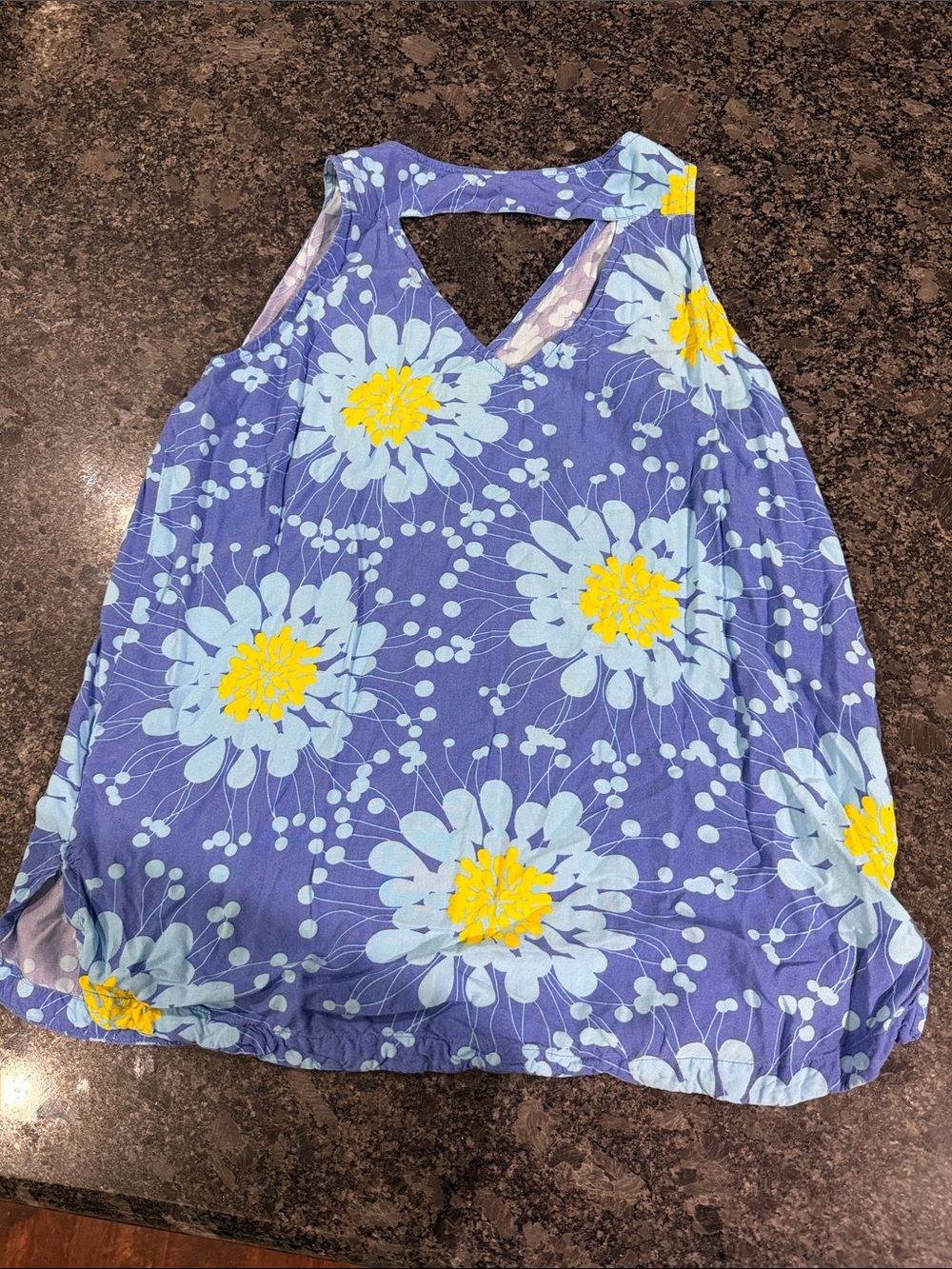 Women’s tank - Picture 2 of 2